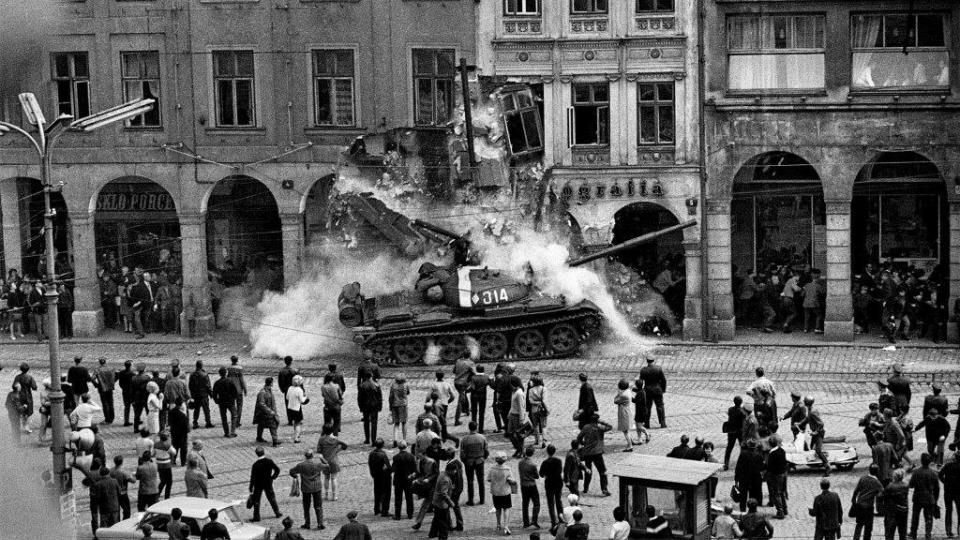 Sovětská invaze do Československa jako vodítko k Trumpově tažení na Grónsko